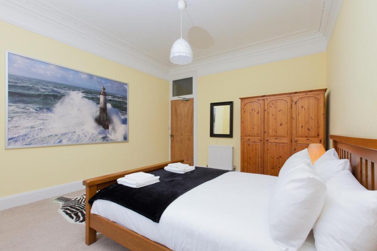 Elegant Traditional Edinburgh City Centre Flat Buitenkant foto