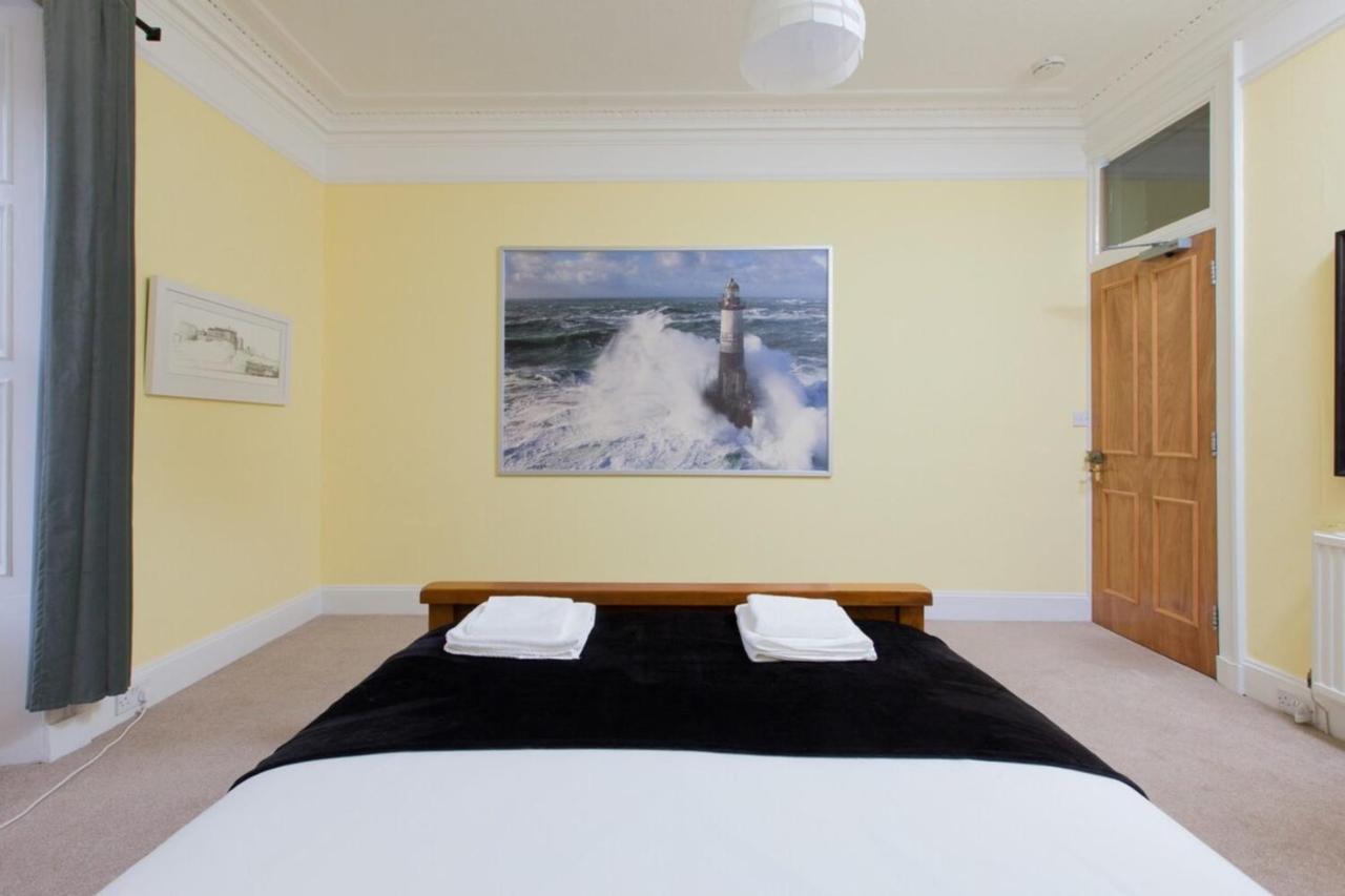 Elegant Traditional Edinburgh City Centre Flat Buitenkant foto