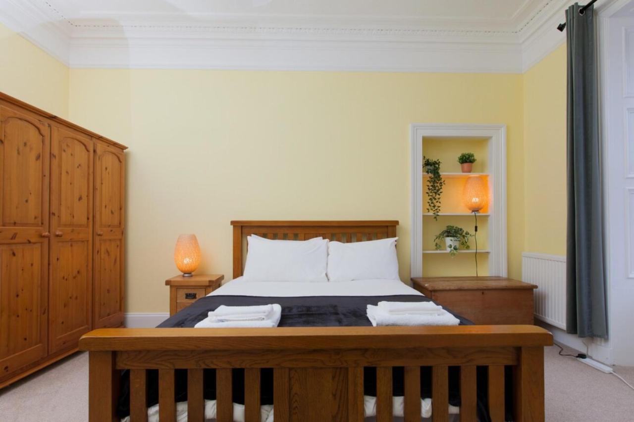 Elegant Traditional Edinburgh City Centre Flat Buitenkant foto
