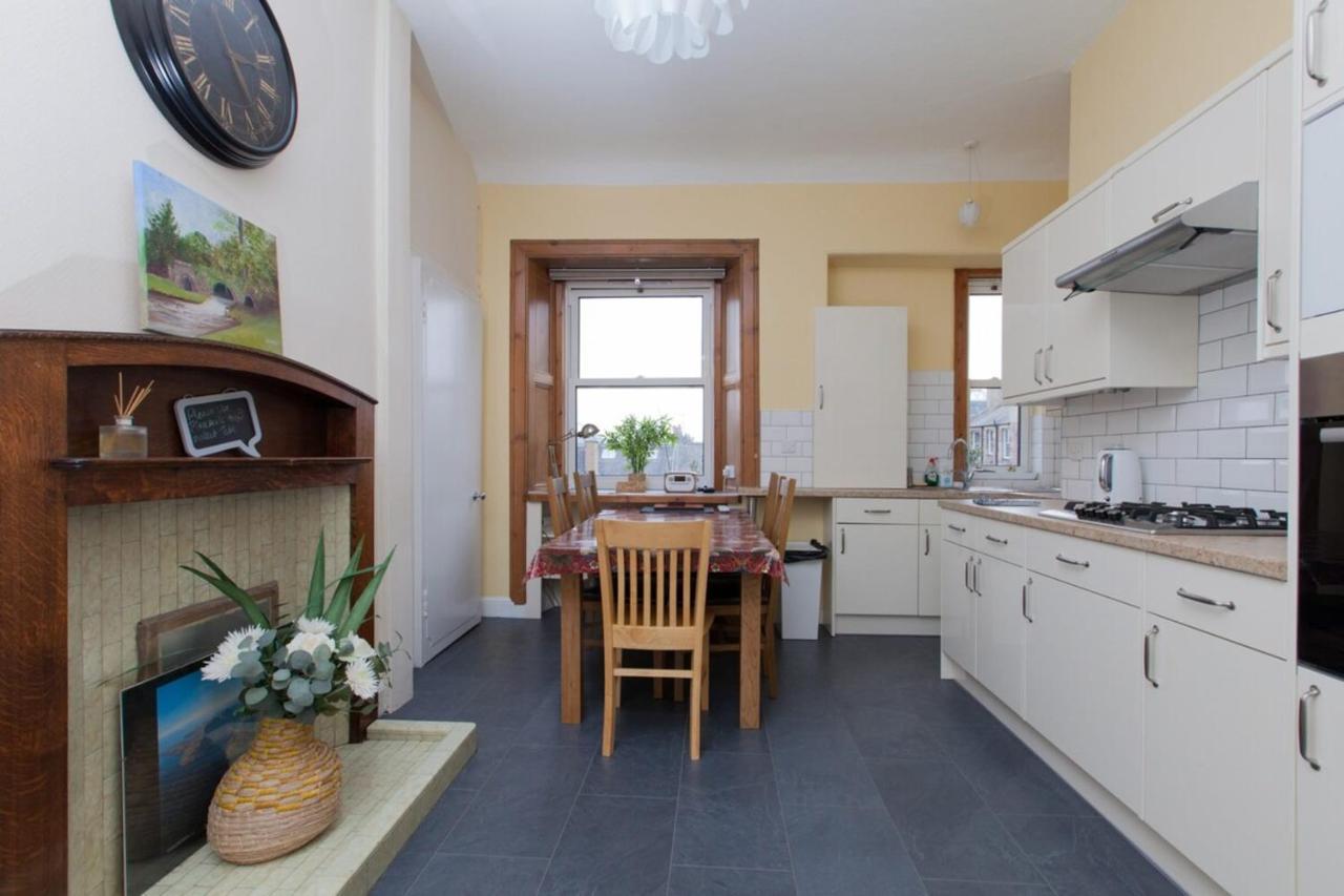 Elegant Traditional Edinburgh City Centre Flat Buitenkant foto