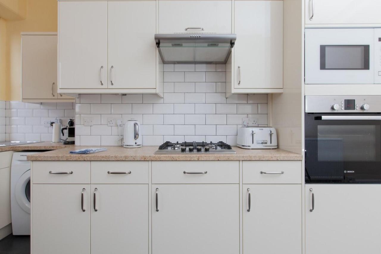 Elegant Traditional Edinburgh City Centre Flat Buitenkant foto